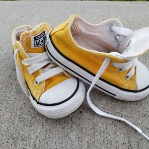Deep Yellow Toddler size 6 Converse